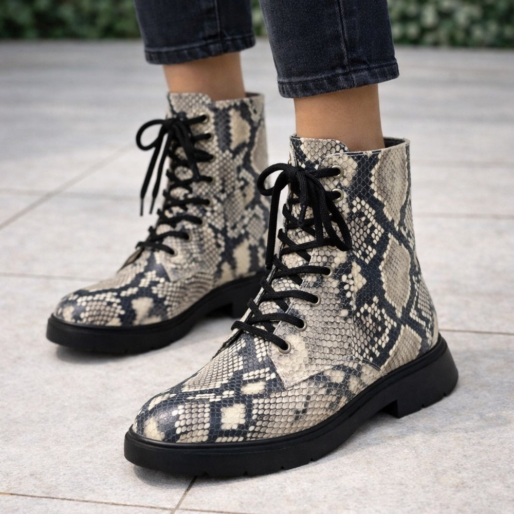 Stuart Weitzman MCKENZEE ROCCIA PRINTED PYTHON Combat Boots Size 5